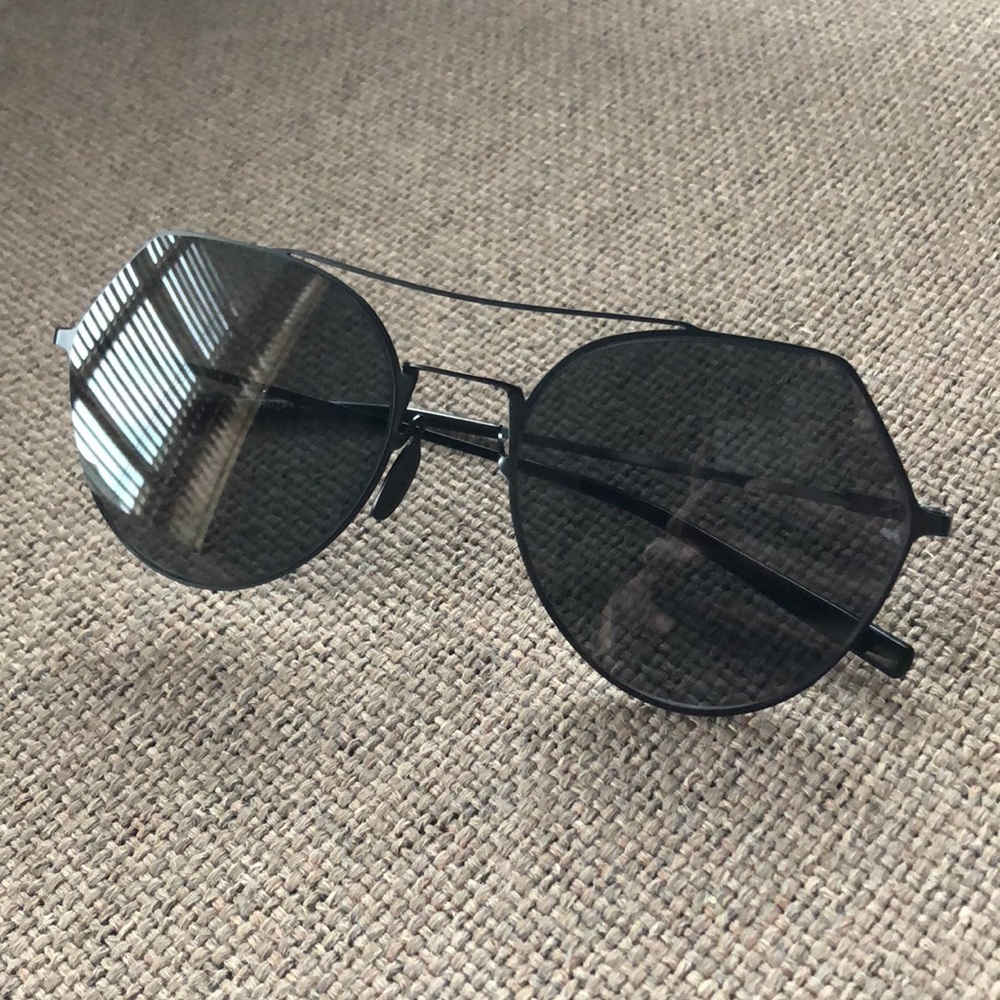 Sunglasses - Picture 6 of 7